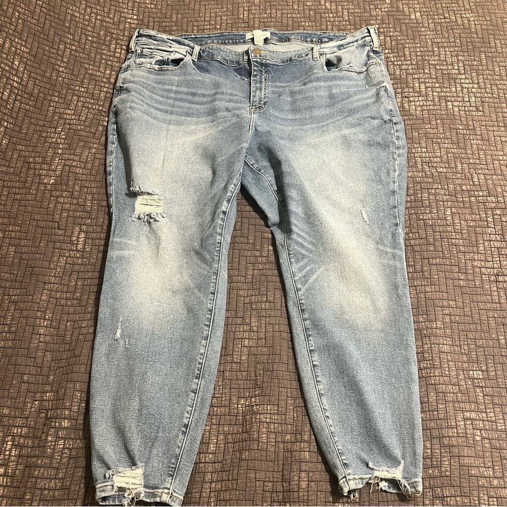 Lane Bryant Size 28 Distressed Jeans Tapered Leg Light Wash Stretch